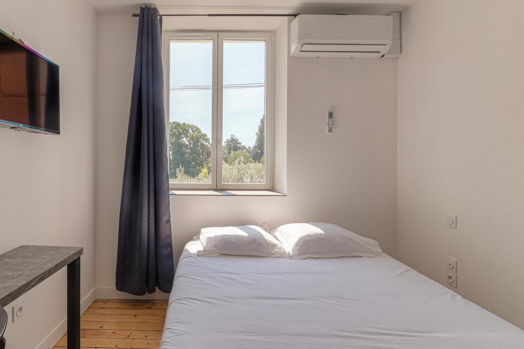 Le Berlin - Les Appartements De L'Olivier Loyettes Exteriör bild