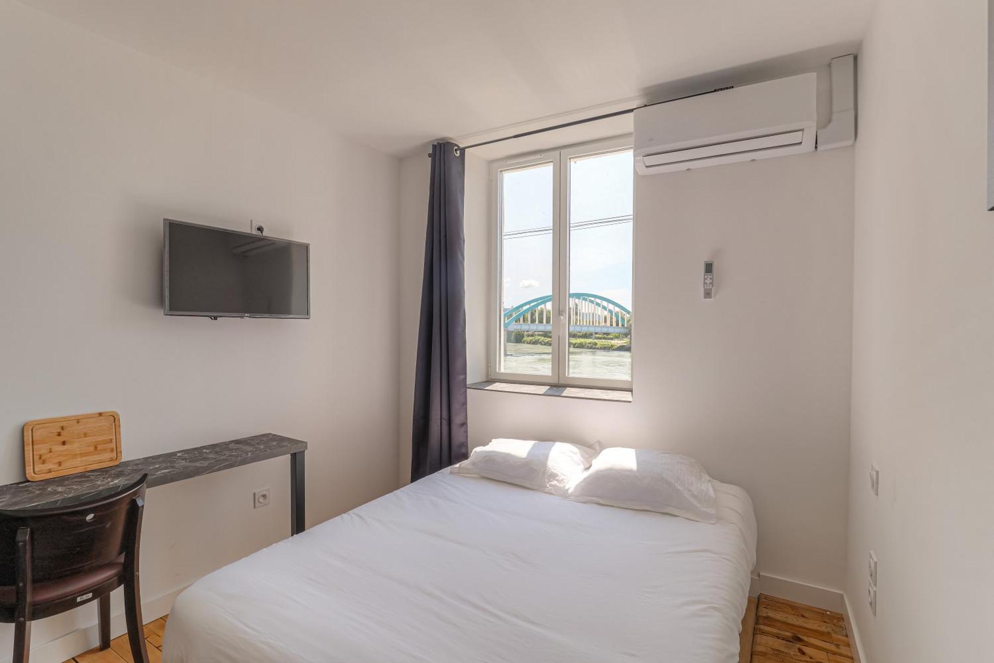 Le Berlin - Les Appartements De L'Olivier Loyettes Exteriör bild
