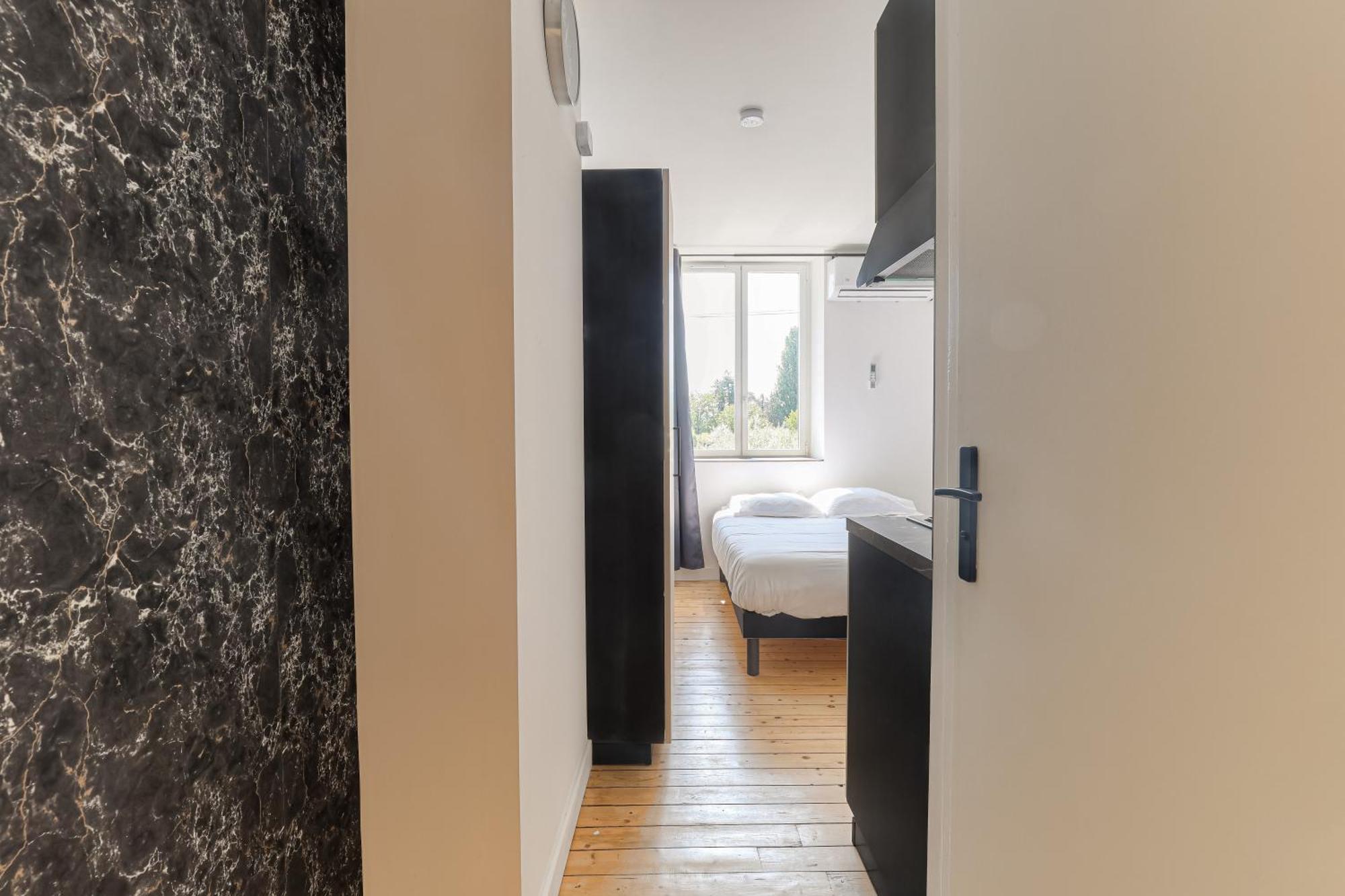Le Berlin - Les Appartements De L'Olivier Loyettes Exteriör bild